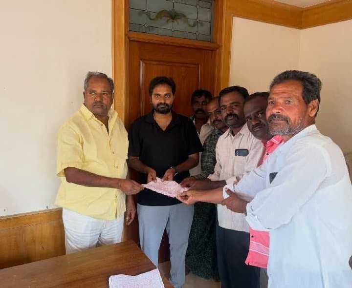 ఆలయ నిర్మాణానికి ఎంపీ విరాళం - Udayam