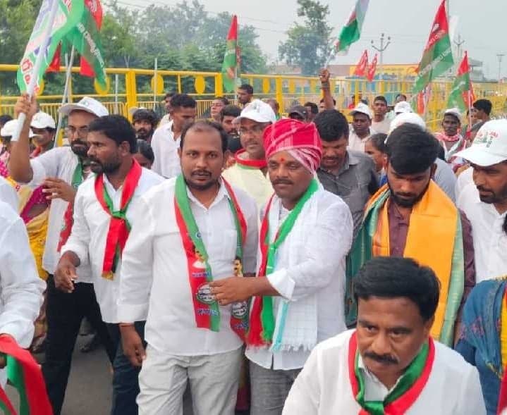 రాజ్యాధికార పార్టీలో చేరిన కాంగ్రెస్ నాయకుడు - Udayam