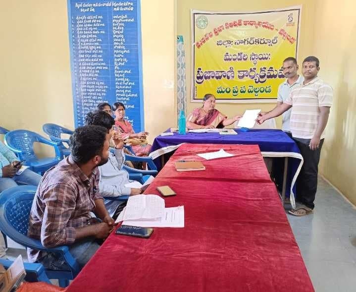 రాచూరు బీటీ రోడ్డు పనులు పూర్తి చేయాలి - Udayam
