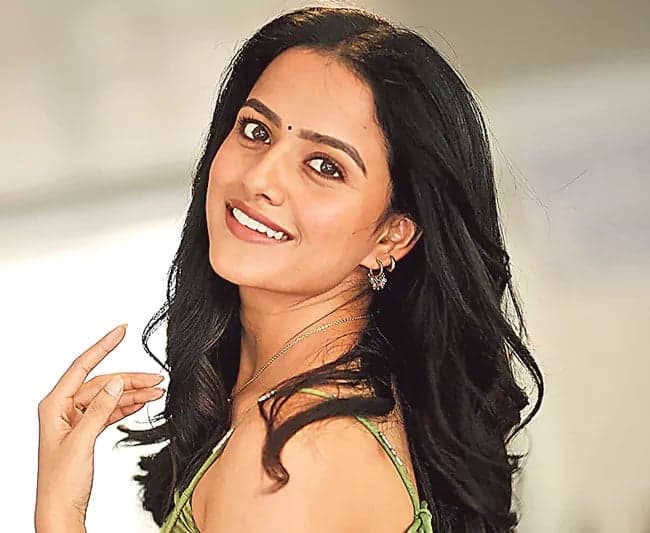 ‘బేబి’ తర్వాత ఆ భయం పోయింది: వైష్ణవి - Udayam