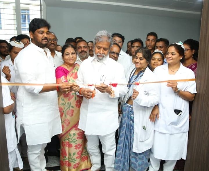 రక్తం కొరతతో చికిత్స ఆలస్యం కాకూడదు: మంత్రి - Udayam