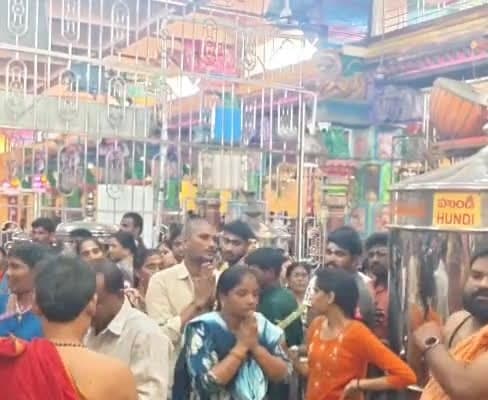 మోపిదేవి ఆలయానికి రూ.5.80 లక్షల ఆదాయం - Udayam