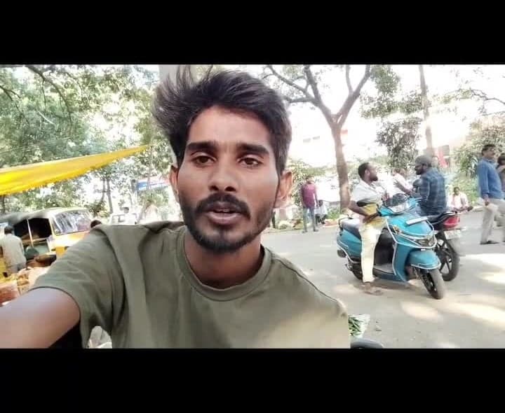 కౌటాలలో మరుగుదొడ్లు లేక ఇక్కట్లు - Udayam