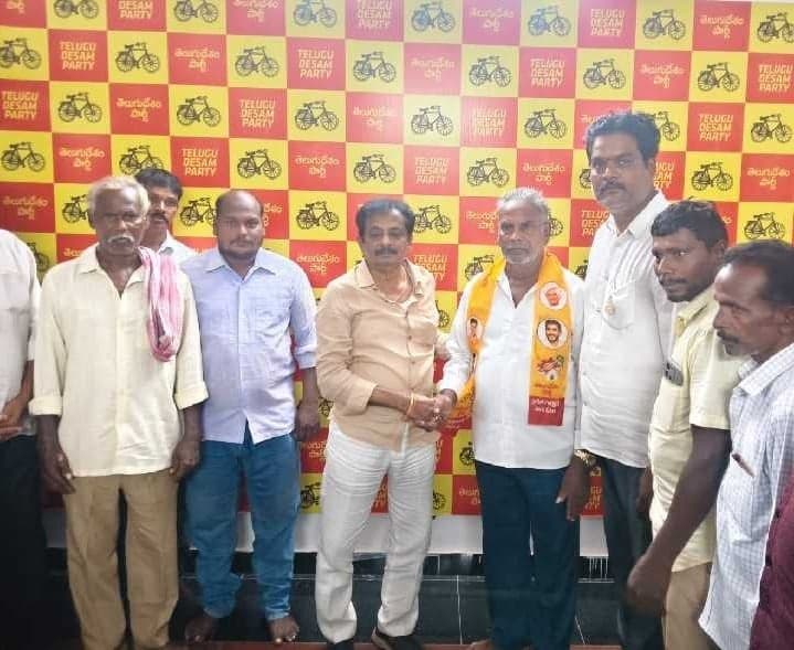 తామరపల్లిలో Tdpలోకి 20 మంది - Udayam