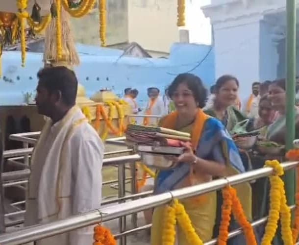 పద్మావతి అమ్మవారికి ఒడిబియ్యం సమర్పణ - Udayam