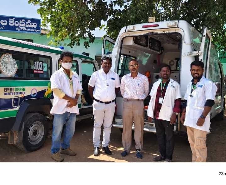 అయిజలో 108, 102 అంబులెన్సుల తనిఖీ - Udayam