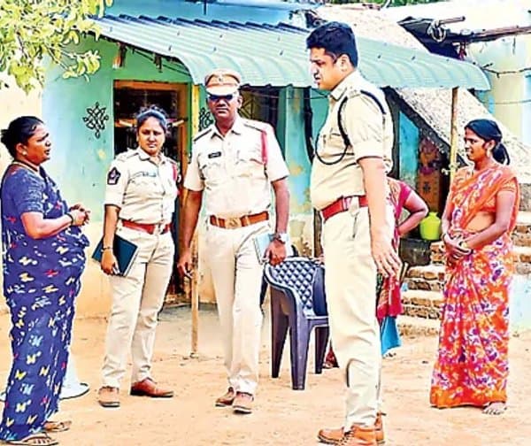 అప్పు కోసం వ్యక్తి దారుణ హత్య - Udayam Digital