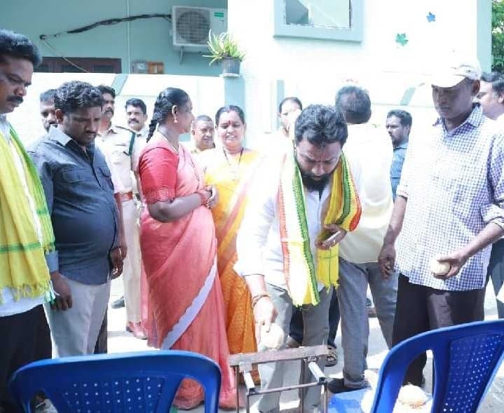 రామచంద్రపురంలో అభివృద్ధి పనులకు శంకుస్థాపన - Udayam