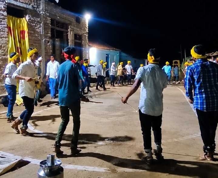 సంప్రదాయ వాయిద్యాలతో చాచోయ్ నృత్యం - Udayam