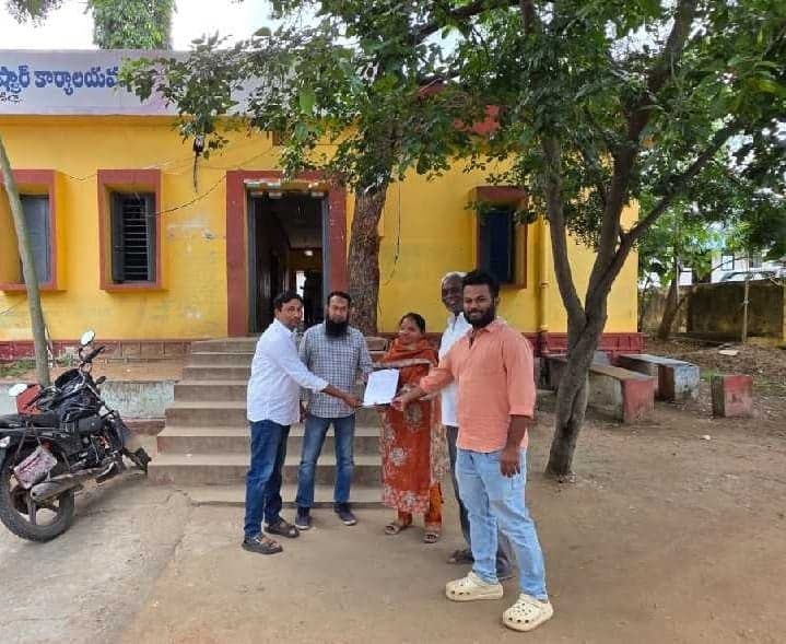 మిల్లర్ల సమస్యల పరిష్కారానికి వినతి - Udayam