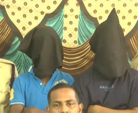 యువతులతో ఏకాంత వీడియోలే ప్రాణం తీశాయి - Udayam