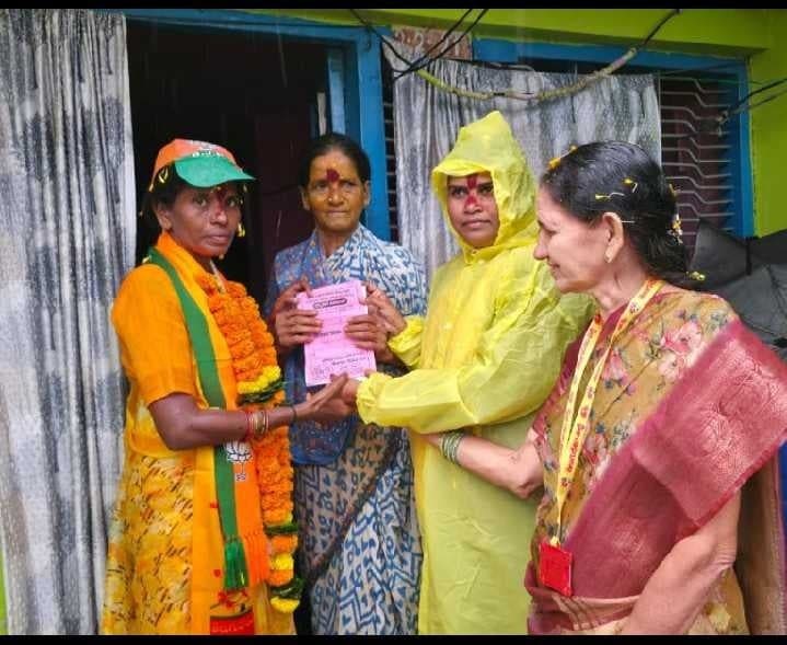 కూటమి అభ్యర్థుల కోసం అనూష ప్రచారం - Udayam