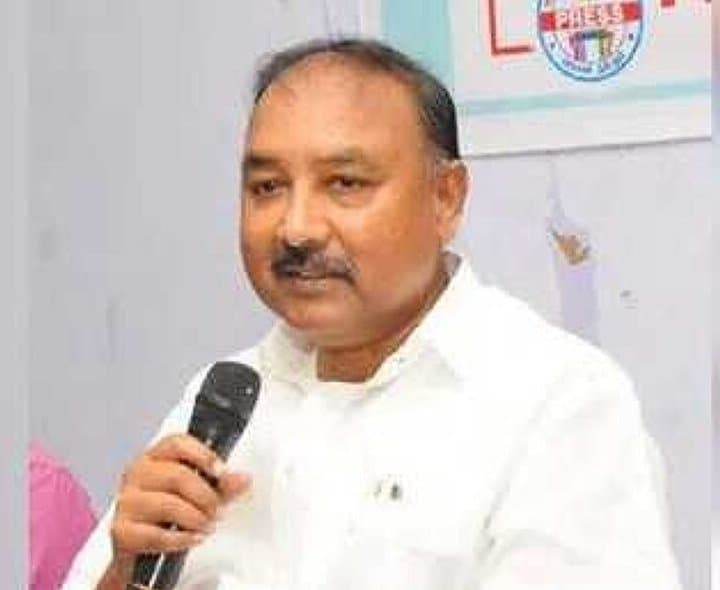ఆసిఫాబాద్లో ఘనంగా స్వాతంత్ర్య వేడుకలు - Udayam