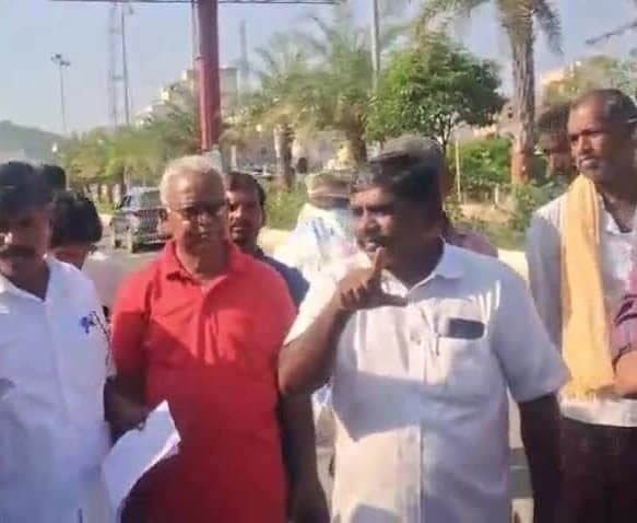 అడ్డా కూలీల కూలి రేట్లు పెంచాలి - Udayam