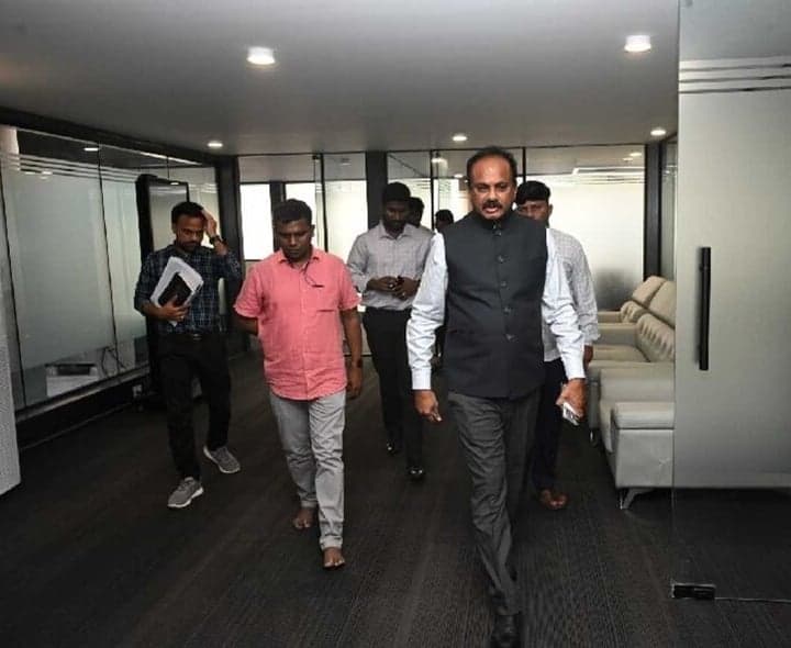 కడప పెట్టుబడులపై కలెక్టర్ దృష్టి - Udayam