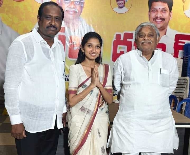 గోకవరం జడ్పీటీసీ బరిలో డాక్టర్ కెర్లిన్ - Udayam