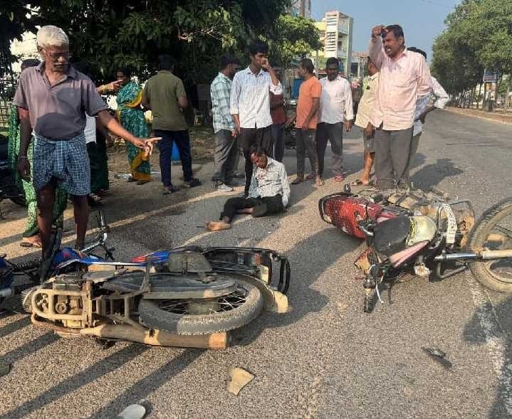 రాచర్ల గొల్లపల్లిలో రోడ్డు ప్రమాదం - Udayam
