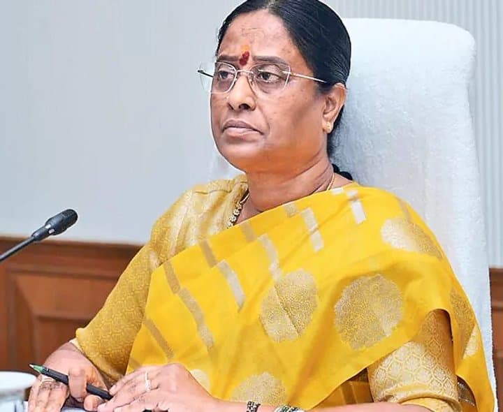 సురేఖపై అధిష్ఠానానికి నివేదిక - Udayam