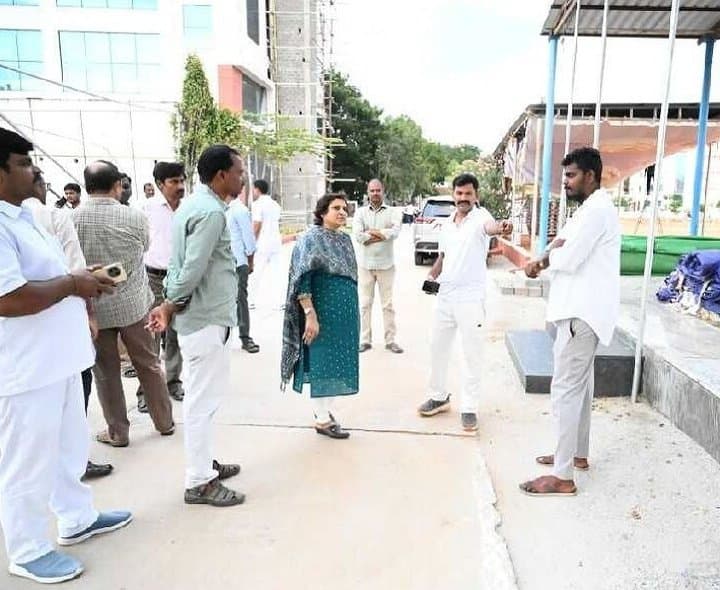 తిరుపతిలో స్వాతంత్ర్య వేడుకల ఏర్పాట్ల పరిశీలన - Udayam