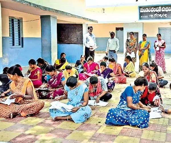 మహిళా అక్షరాస్యతకు ‘ఉల్లాస్’ బాట - Udayam Digital
