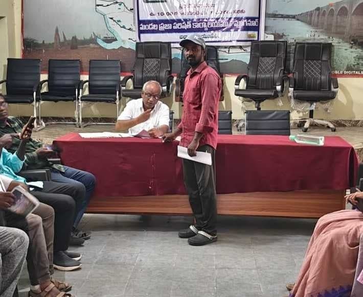 మాగనూరు ప్రజావాణికి మూడు అర్జీలు - Udayam