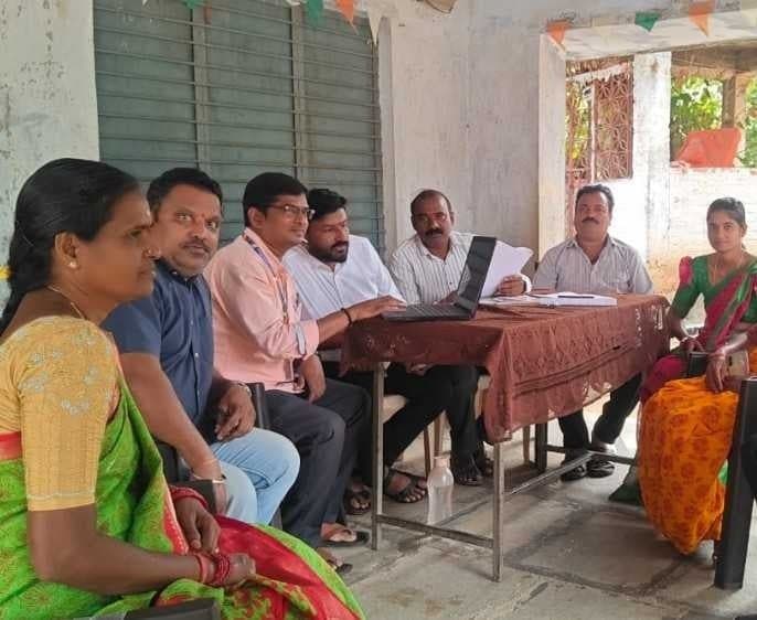 నల్లబెల్లిలో గ్రాడ్యుయేట్ ఓటరు నమోదు కేంద్రం - Udayam