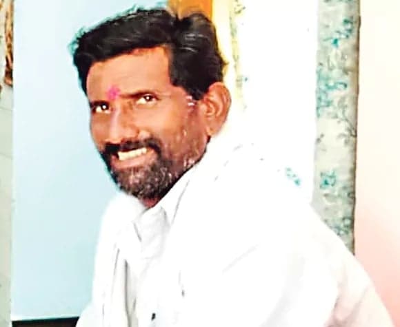 అప్పుల బాధతో రైతు ఆత్మహత్య - Udayam