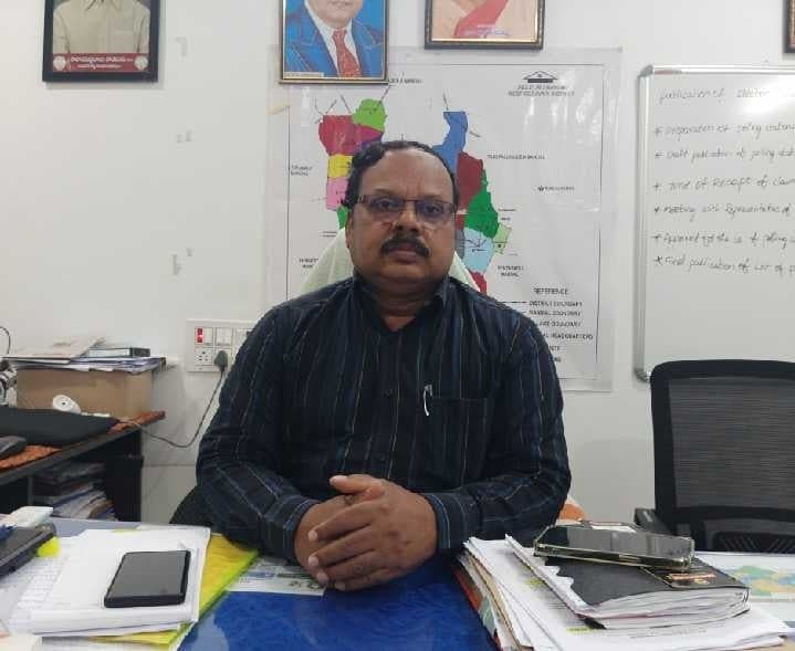 ఉంగుటూరు సిబ్బందికి ఎంపీడీవో సూచన - Udayam