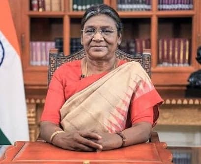 రాష్ట్రపతి ముర్ముతో రాత్రి 8 గంటలకు విపక్ష ఎంపీల భేటీ - Udayam