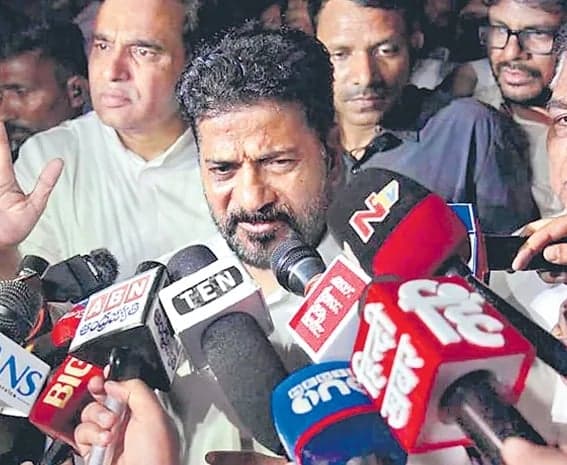 మోదీ గద్దె దిగాలి - Udayam
