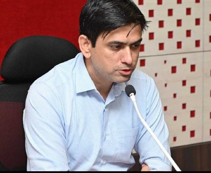 చిత్తూరు జడ్పీకి స్పెషల్ ఆఫీసర్గా కలెక్టర్ - Udayam