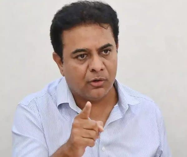 తొలి వానకే హైదరాబాద్ అతలాకుతలం: కేటీఆర్ విమర్శ - Udayam Digital