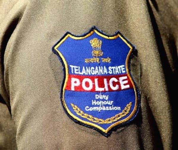డిప్యూటీ సీఎం కాన్వాయ్ మళ్లింపు - Udayam Digital