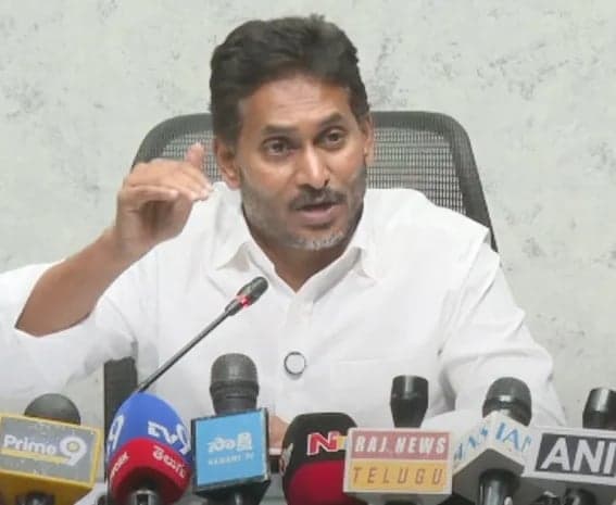 చంద్రబాబుకు ఓటమి భయం పట్టుకుంది: వైఎస్ జగన్ - Udayam