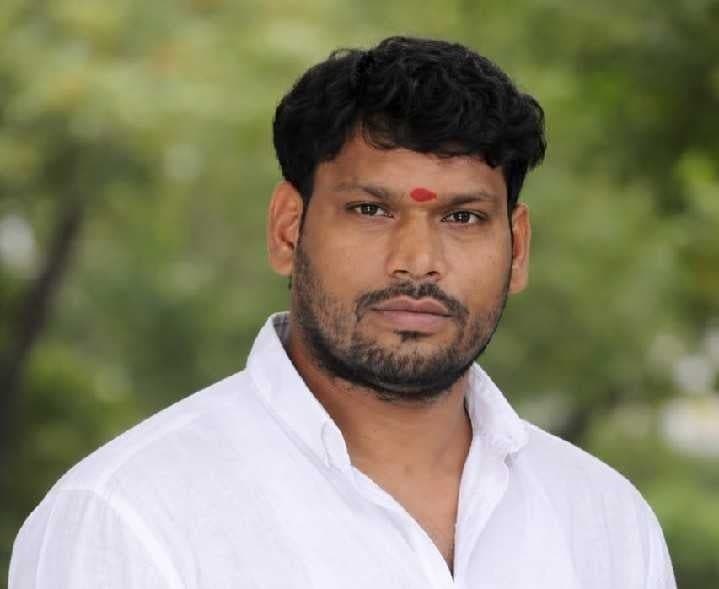 మాడ్గుల మండలాన్ని కరవు ప్రాంతంగా ప్రకటించాలి - Udayam