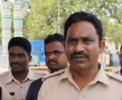 నామినేషన్ కేంద్రాల వద్ద పటిష్ట బందోబస్తు - Udayam