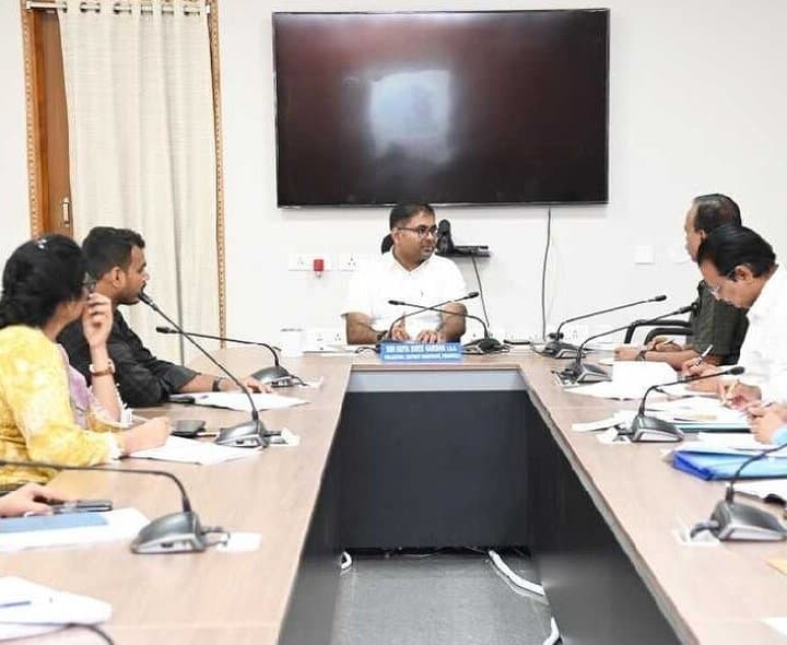 మైన్ క్లోజర్ నిధులపై కలెక్టర్ ఆదేశాలు - Udayam