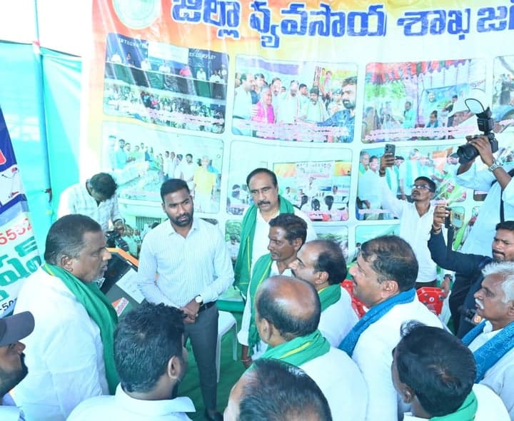 ప్రత్యామ్నాయ పంటలు సాగు చేయాలి: మంత్రి అడ్లూరి - gallery image 2