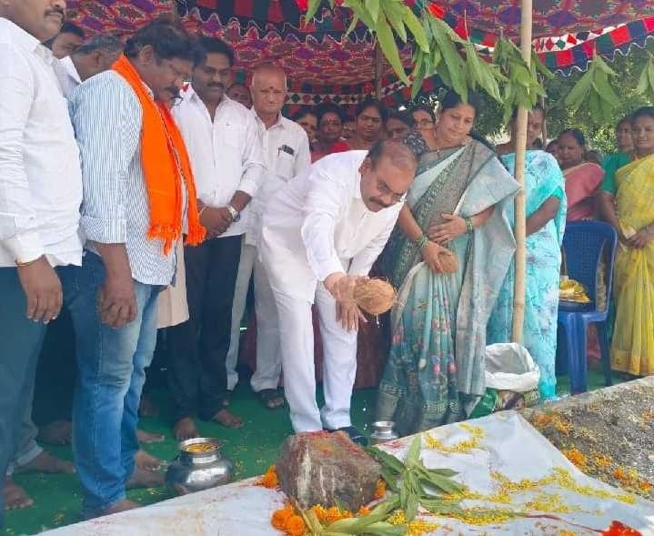 చిలకలూరిపేట టిడ్కోలో ఆలయాలకు శంకుస్థాపన - Udayam