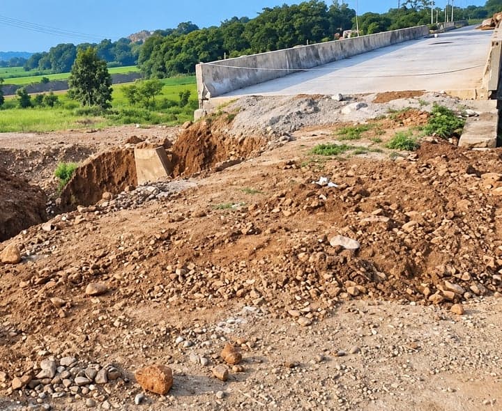 మొర్గి వద్ద బ్రిడ్జి పనులు వేగవంతం చేయాలి - Udayam