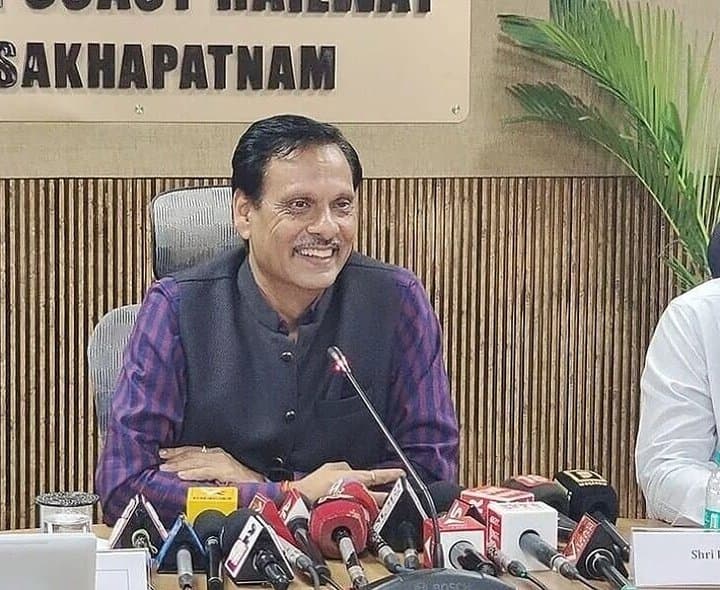విజయవాడలో ‘కవచ్’ అమలుకు శ్రీకారం - Udayam Digital