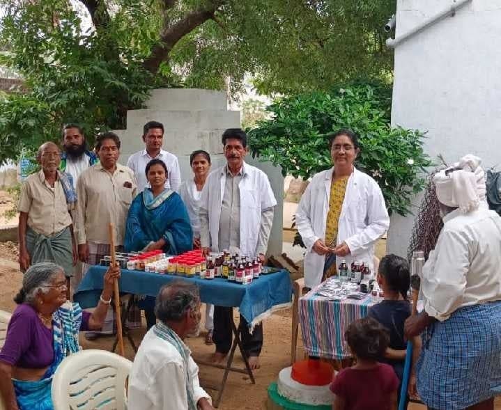 ఆయుర్వేద ఉచిత వైద్య శిబిరం - Udayam