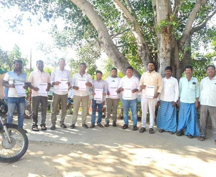 జీడికల్లో పట్టభద్రుల ఓటరు నమోదు - Udayam
