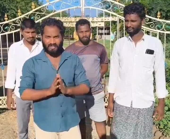 డ్రైనేజీ లేక చెరువుకొమ్ముపాలెంలో అవస్థలు - Udayam