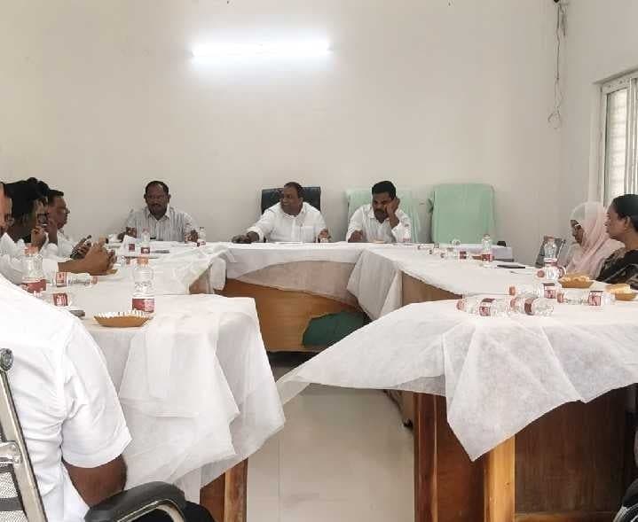 పెనుకొండలో 10 బోర్లకు ఆమోదం - Udayam