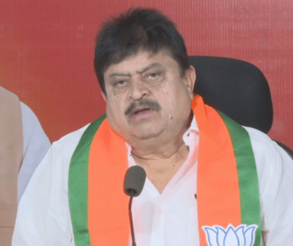 భగీరథ్ కేసుతో పార్టీకి సంబంధం లేదు: రామచందర్రావు