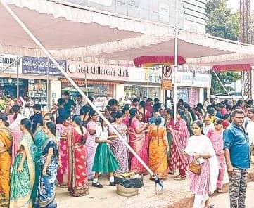 వరంగల్లో వైభవంగా వినాయక ఉత్సవాలు, అన్నదానాలు - Udayam