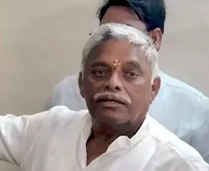 జగన్ శవ రాజకీయాలు: జ్యోతుల - Udayam