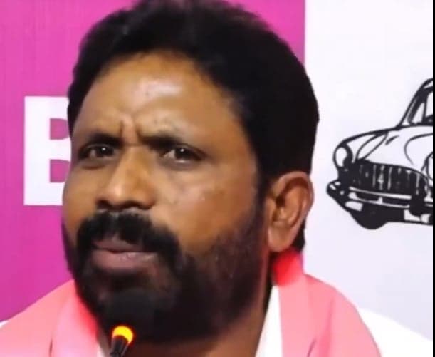 రెండు లక్షల ఉద్యోగాల హామీ ఏమైంది: ఎర్రోళ్ల శ్రీనివాస్ - Udayam