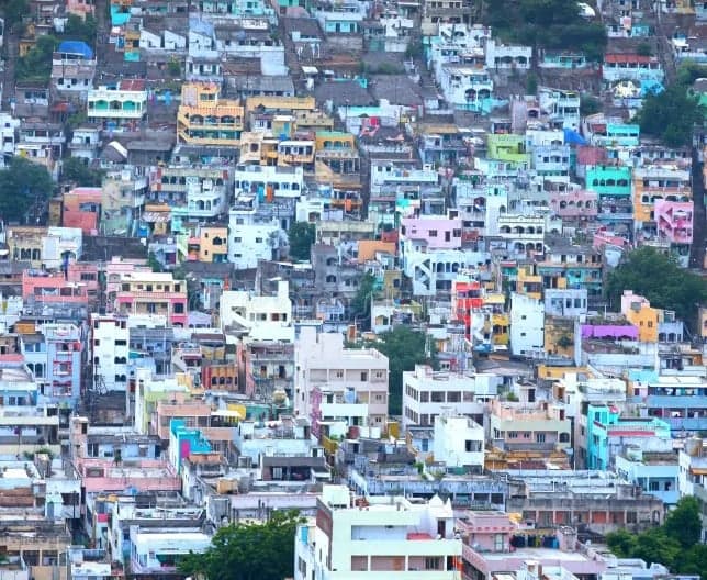 విజయవాడలో 24,057 కుటుంబాలకు ఇళ్ల పట్టాలు - Udayam